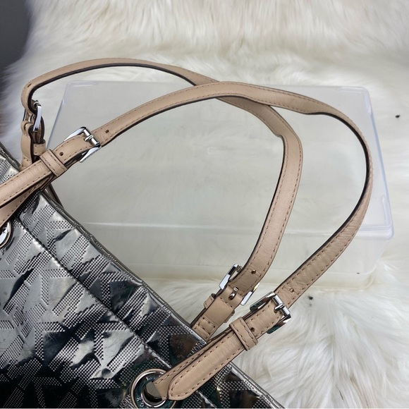 MICHAEL KORS COOPER METALLIC SIGNATURE TOTE BAG - Picture 3 of 11